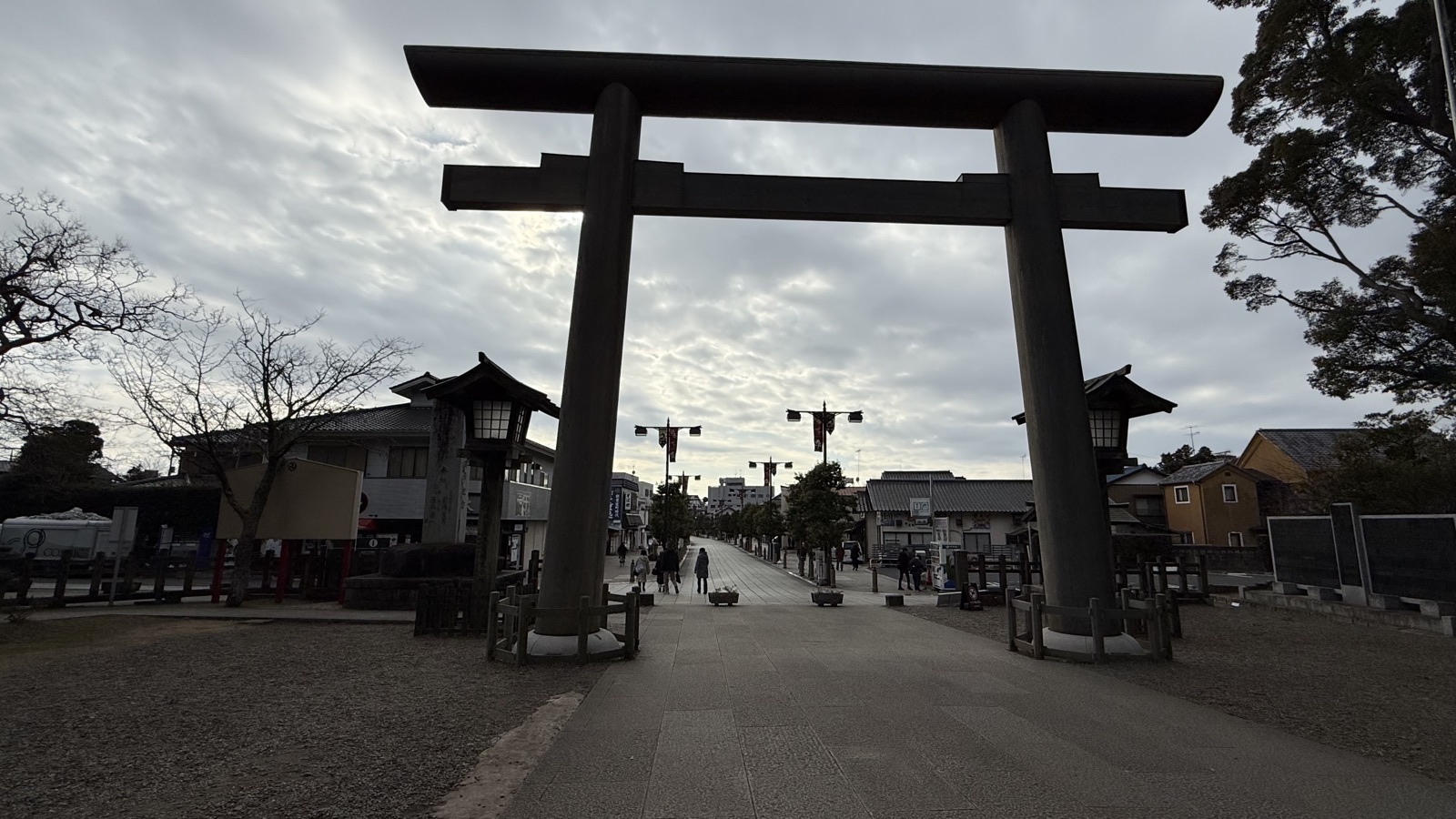 Large torii on the main approach